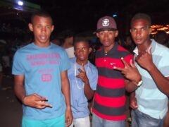 Oktober 10 Anos